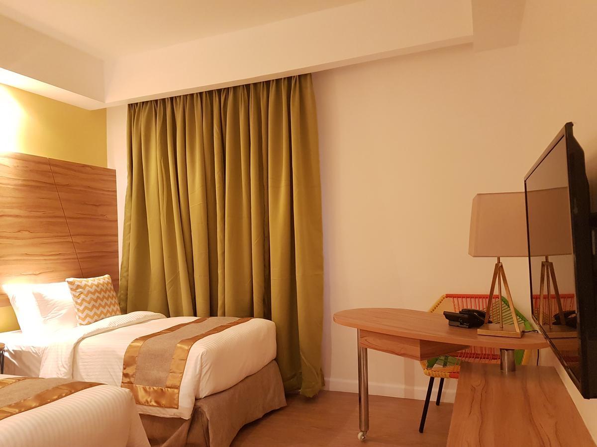 Ferra Hotel And Garden Suites Balabag  Εξωτερικό φωτογραφία