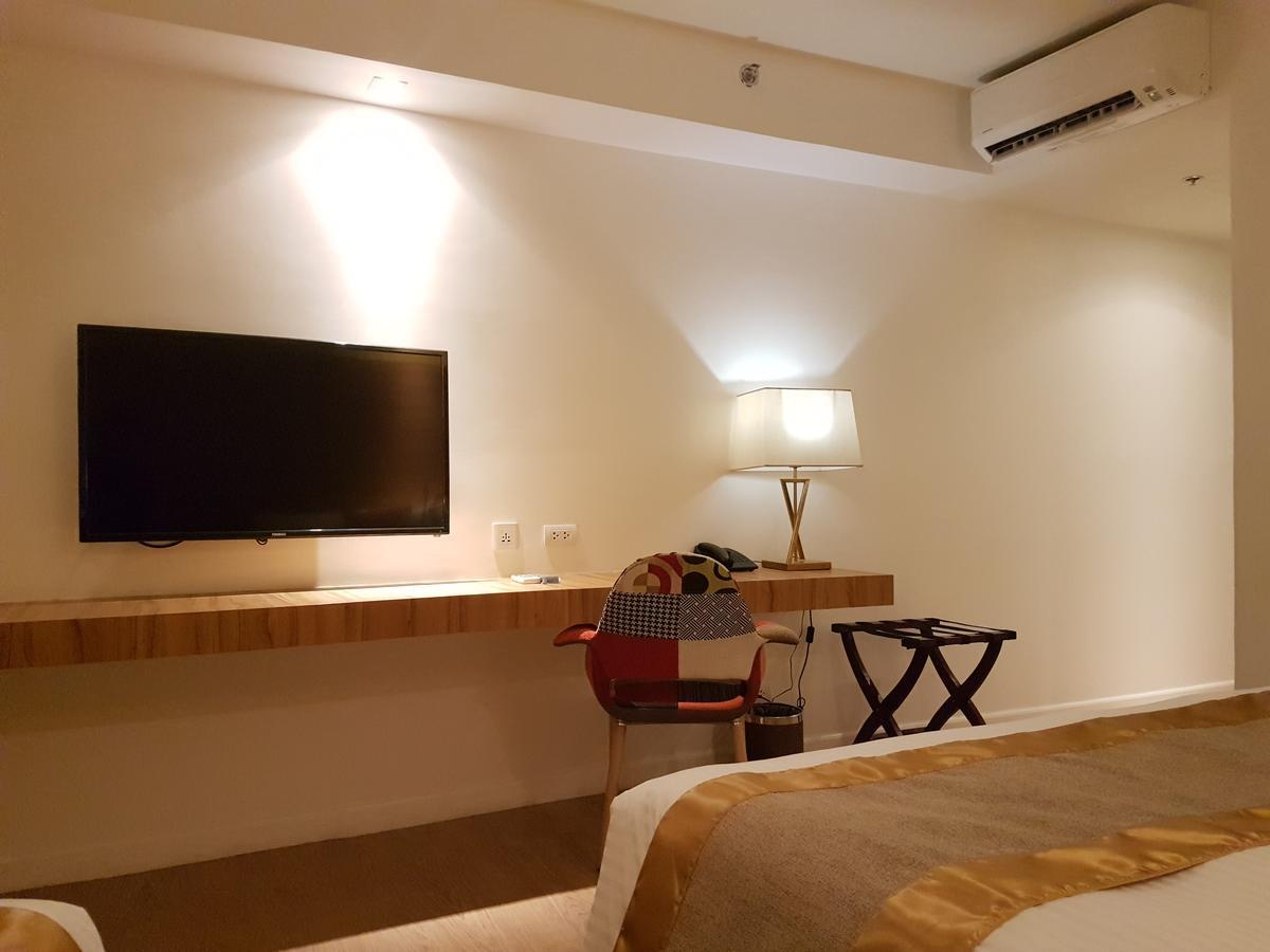 Ferra Hotel And Garden Suites Balabag  Εξωτερικό φωτογραφία