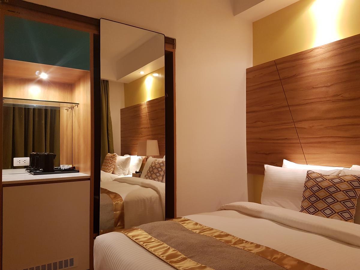 Ferra Hotel And Garden Suites Balabag  Εξωτερικό φωτογραφία