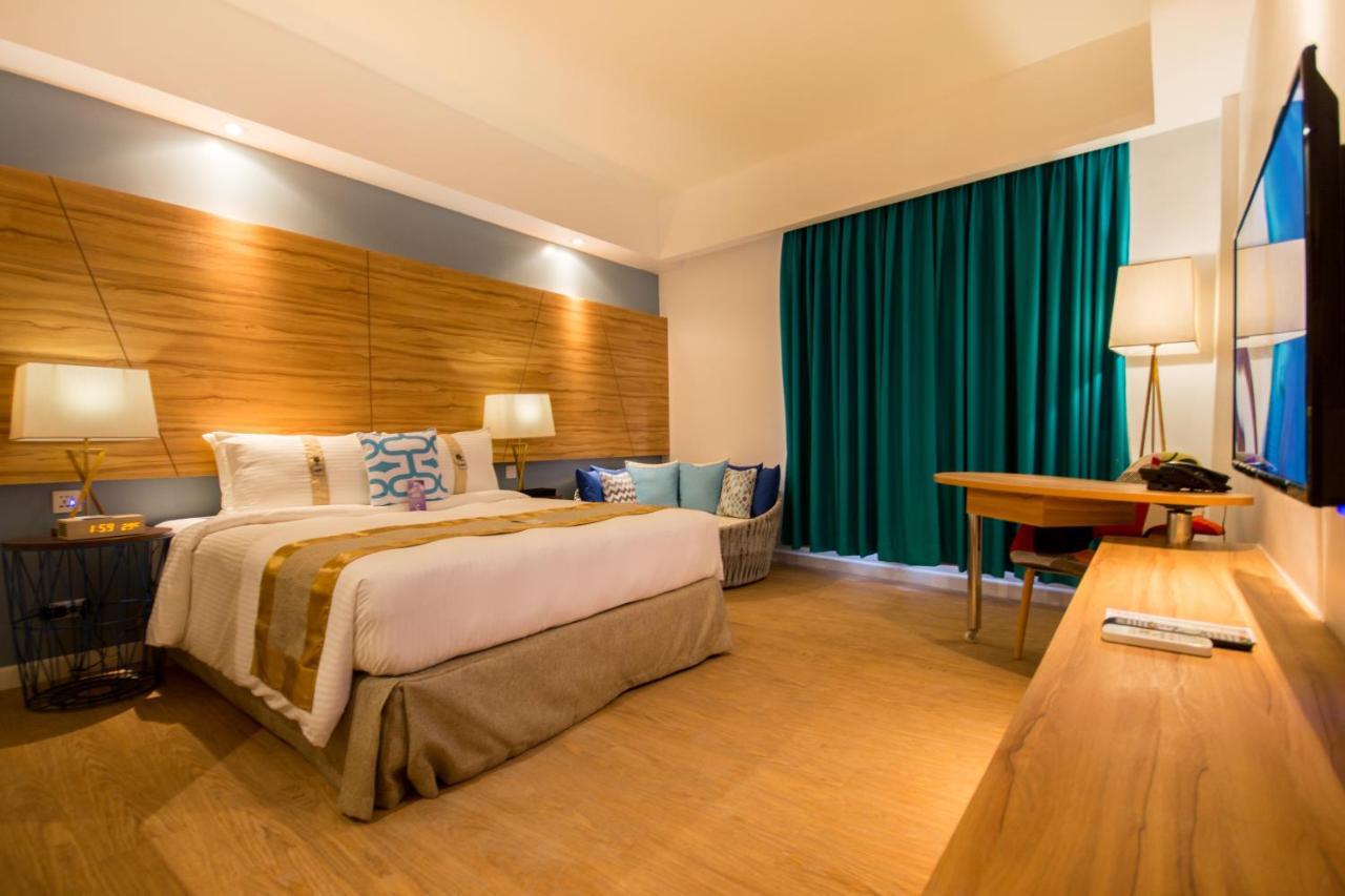 Ferra Hotel And Garden Suites Balabag  Εξωτερικό φωτογραφία