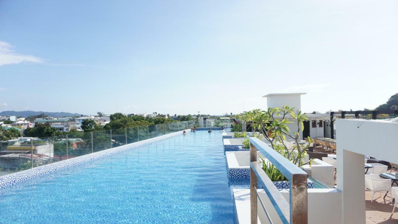 Ferra Hotel And Garden Suites Balabag  Εξωτερικό φωτογραφία