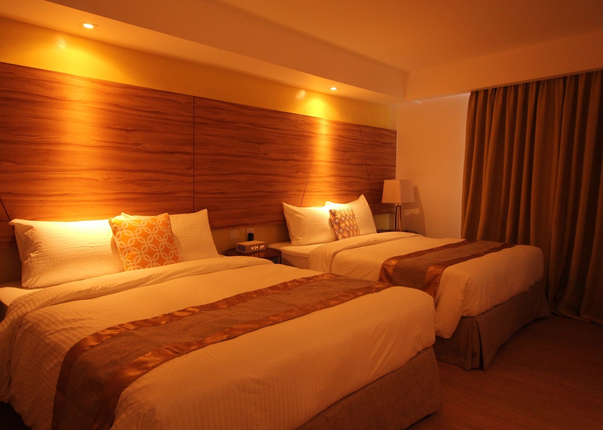 Ferra Hotel And Garden Suites Balabag  Εξωτερικό φωτογραφία
