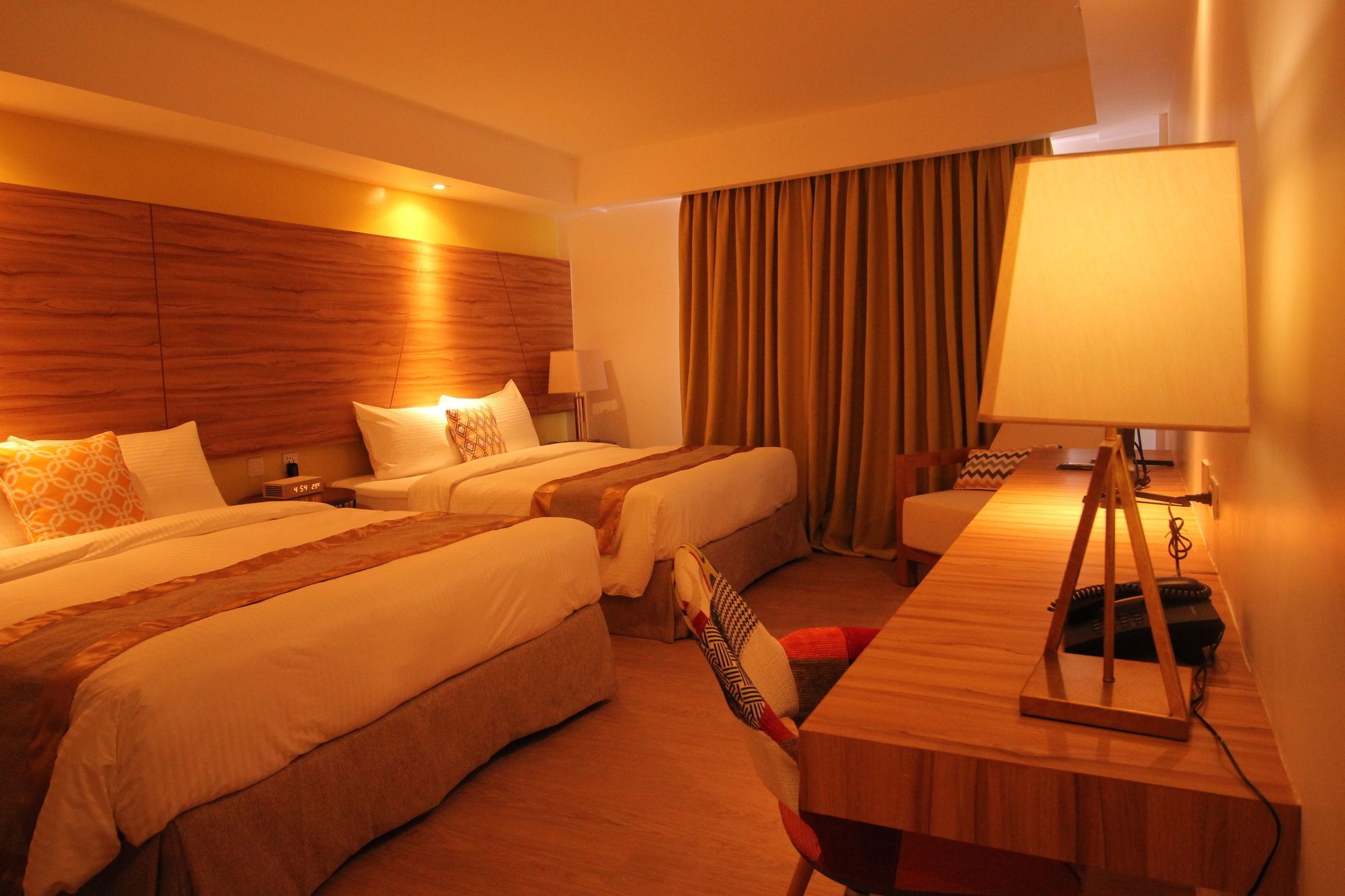 Ferra Hotel And Garden Suites Balabag  Εξωτερικό φωτογραφία