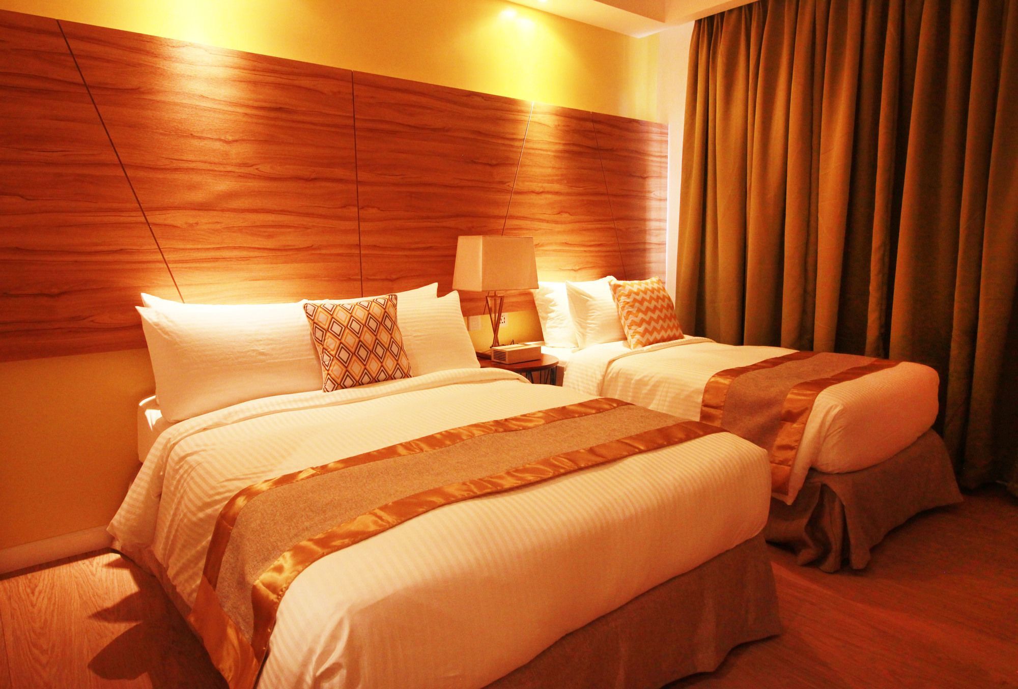 Ferra Hotel And Garden Suites Balabag  Εξωτερικό φωτογραφία