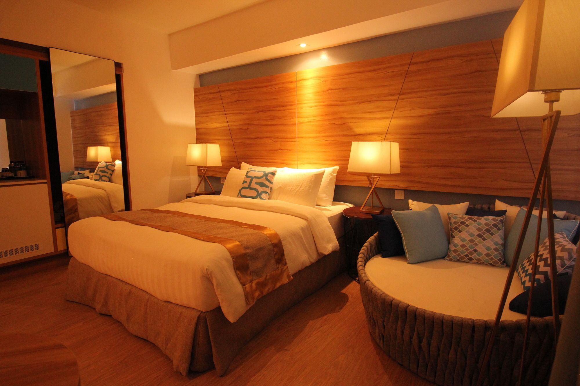 Ferra Hotel And Garden Suites Balabag  Εξωτερικό φωτογραφία