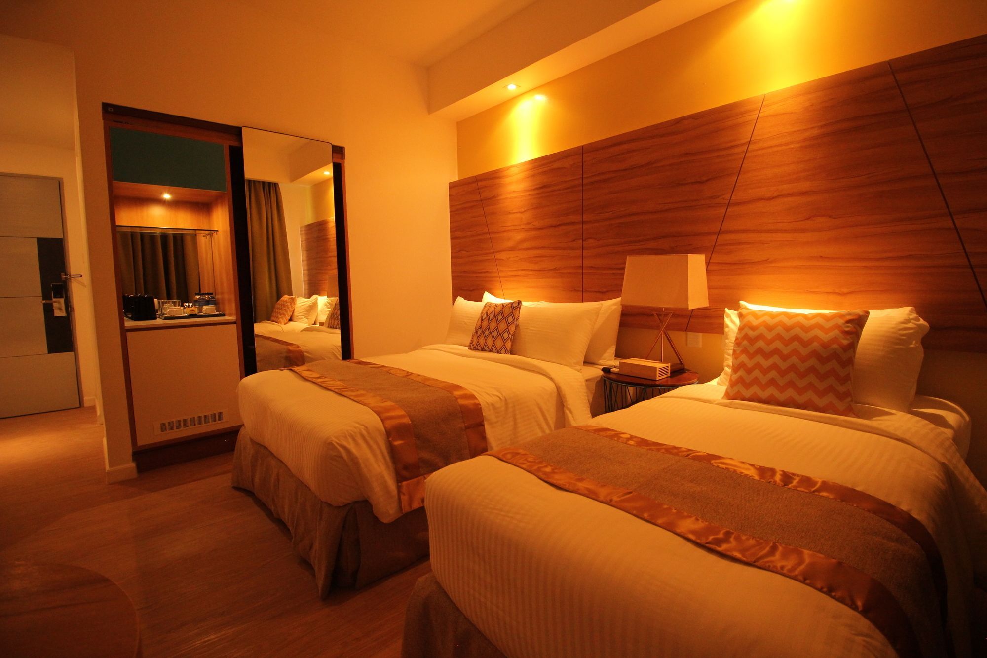 Ferra Hotel And Garden Suites Balabag  Εξωτερικό φωτογραφία